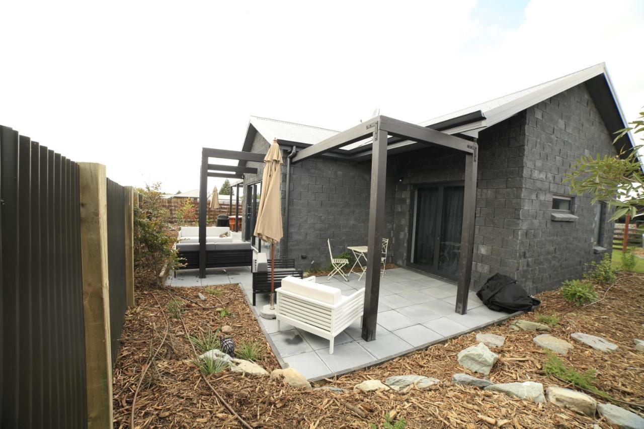 Black Stilt Retreat, Stunning Luxury Property Twizel Esterno foto