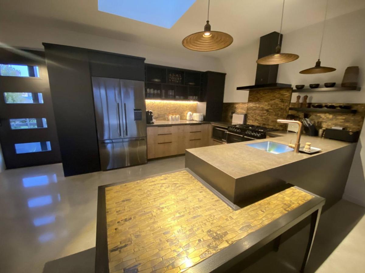 Black Stilt Retreat, Stunning Luxury Property Twizel Esterno foto