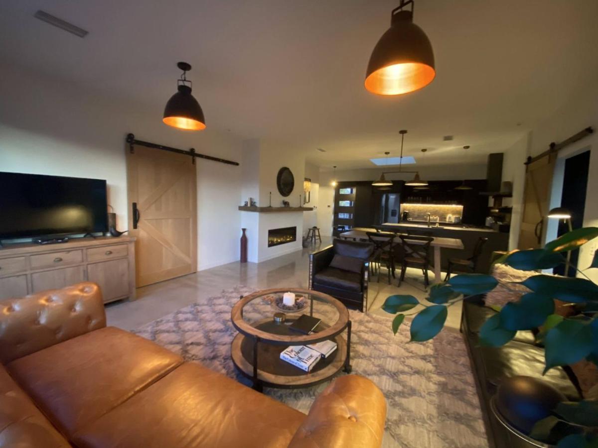 Black Stilt Retreat, Stunning Luxury Property Twizel Esterno foto